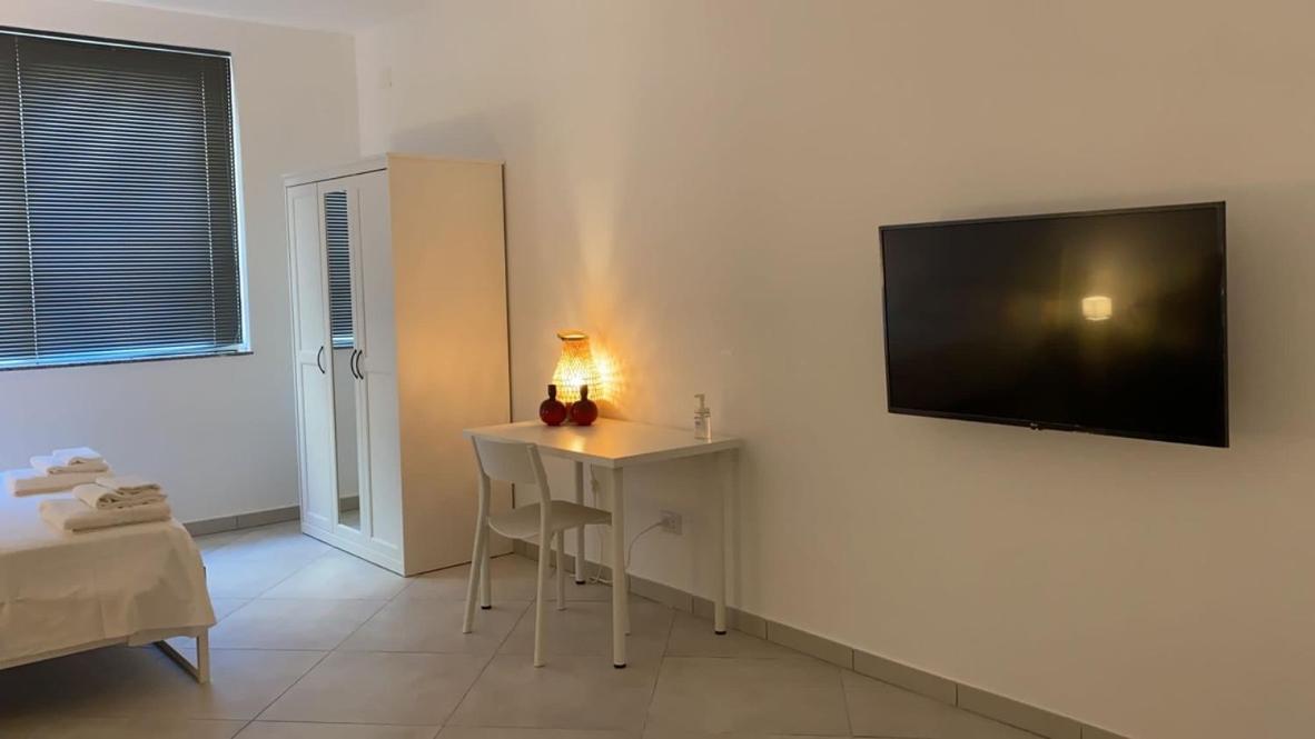 Carolina Apartments - Monolocale กาโปดอร์ลันโด ภายนอก รูปภาพ
